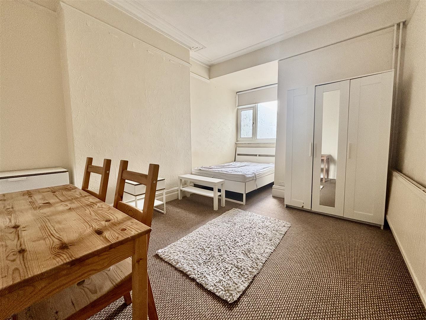 Knoll Avenue, Uplands, Swansea, SA2 0JE